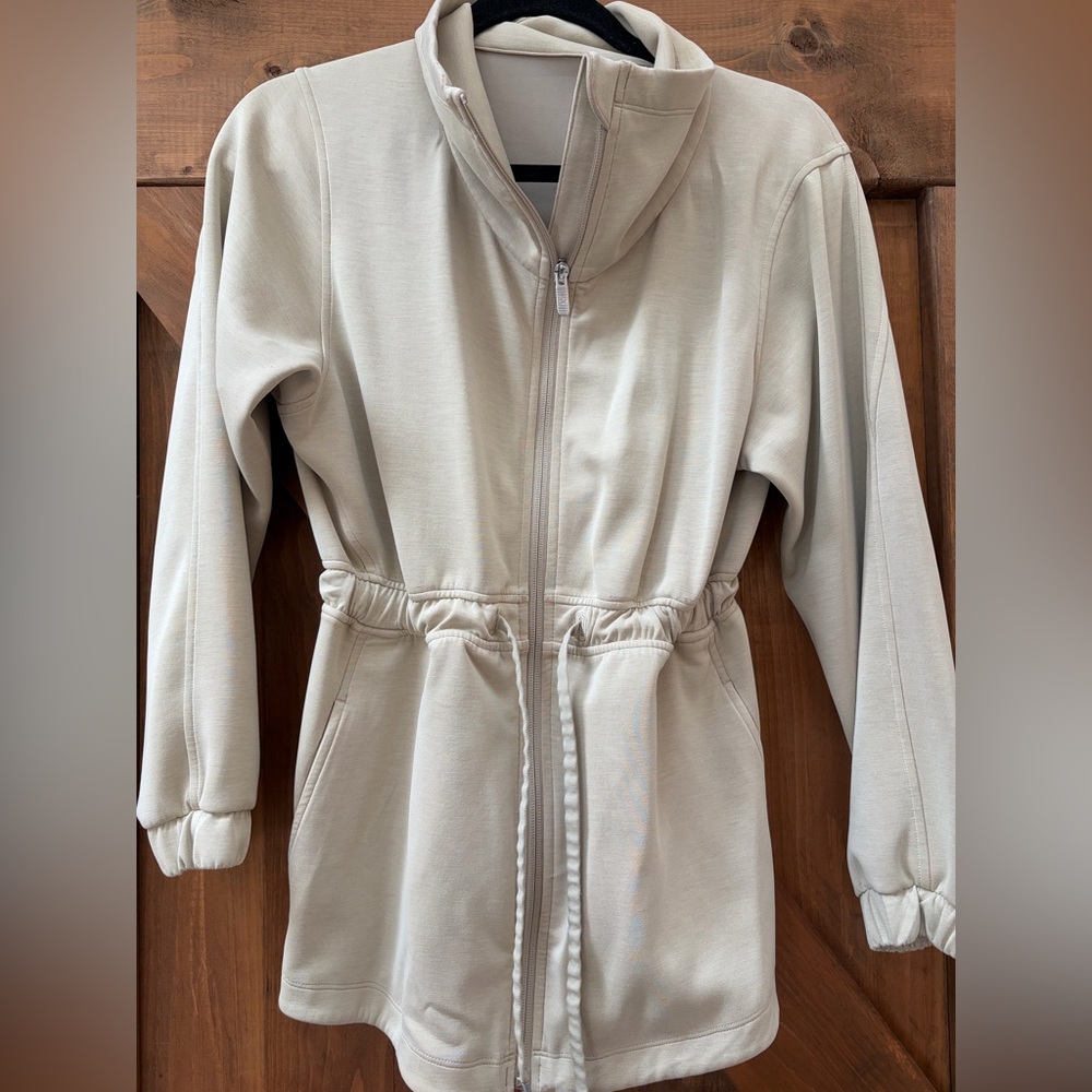 Lululemon Softstreme Cinched Waist Jacket Size 2